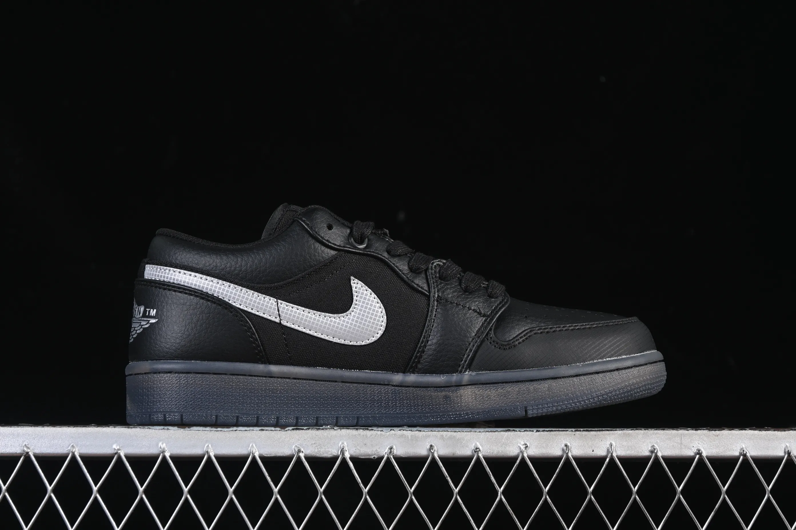 All categories Air Jordan Jordan series basketball shoes Air Jordan 1 Low Air Jordan 1 Low AJ1 Joe 1 black and white canvas leather low-top cultural basketball shoes HV5968-001